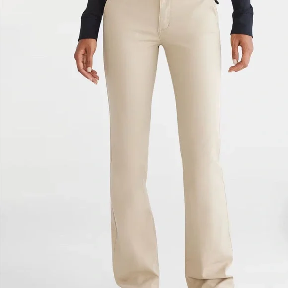 Aeropostale Classic Khaki Pants - Picture 1 of 7